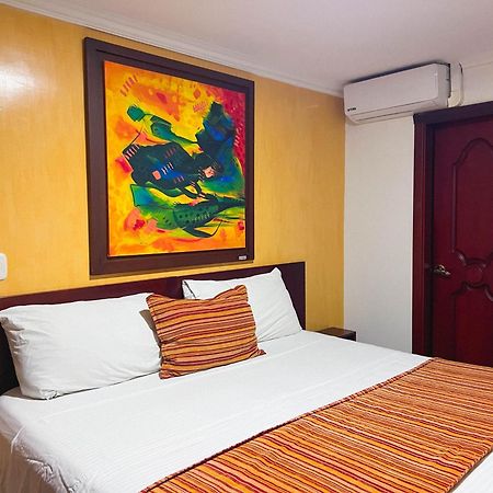 Hotel Luxor Pereira Kültér fotó