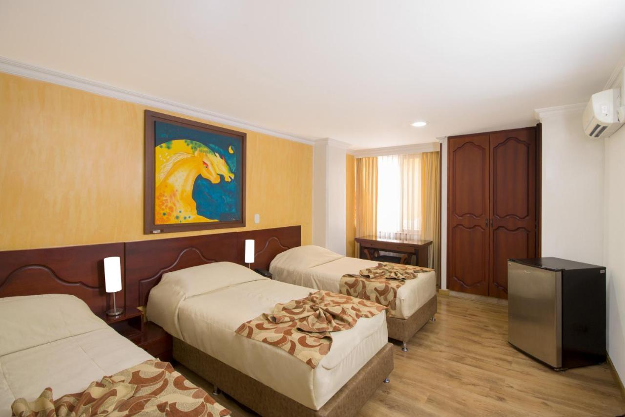 Hotel Luxor Pereira Kültér fotó