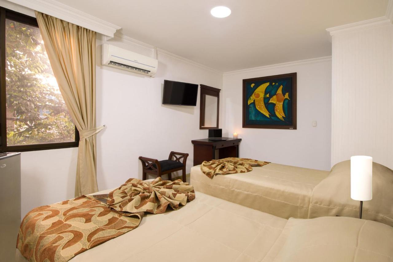 Hotel Luxor Pereira Kültér fotó