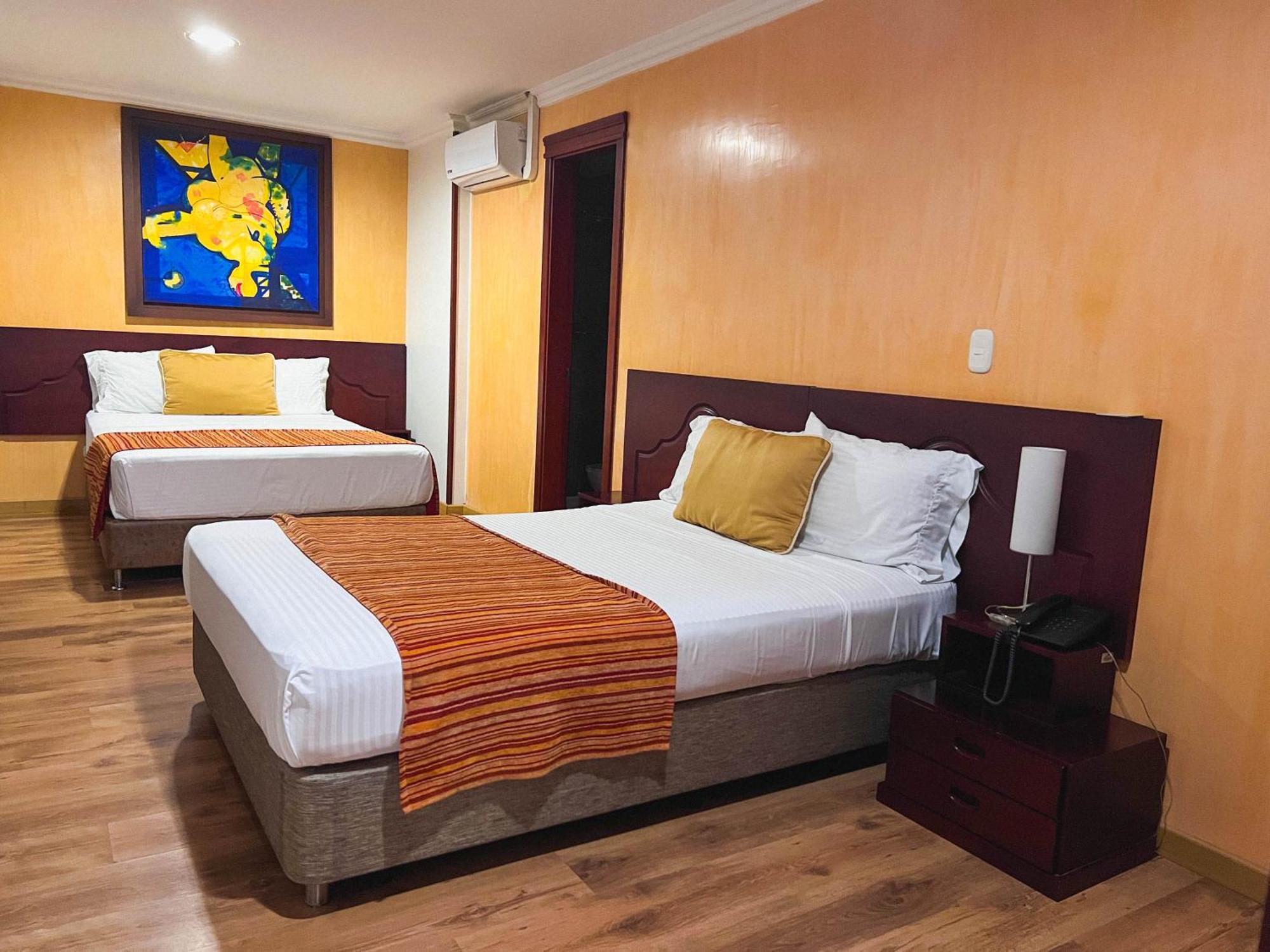 Hotel Luxor Pereira Kültér fotó