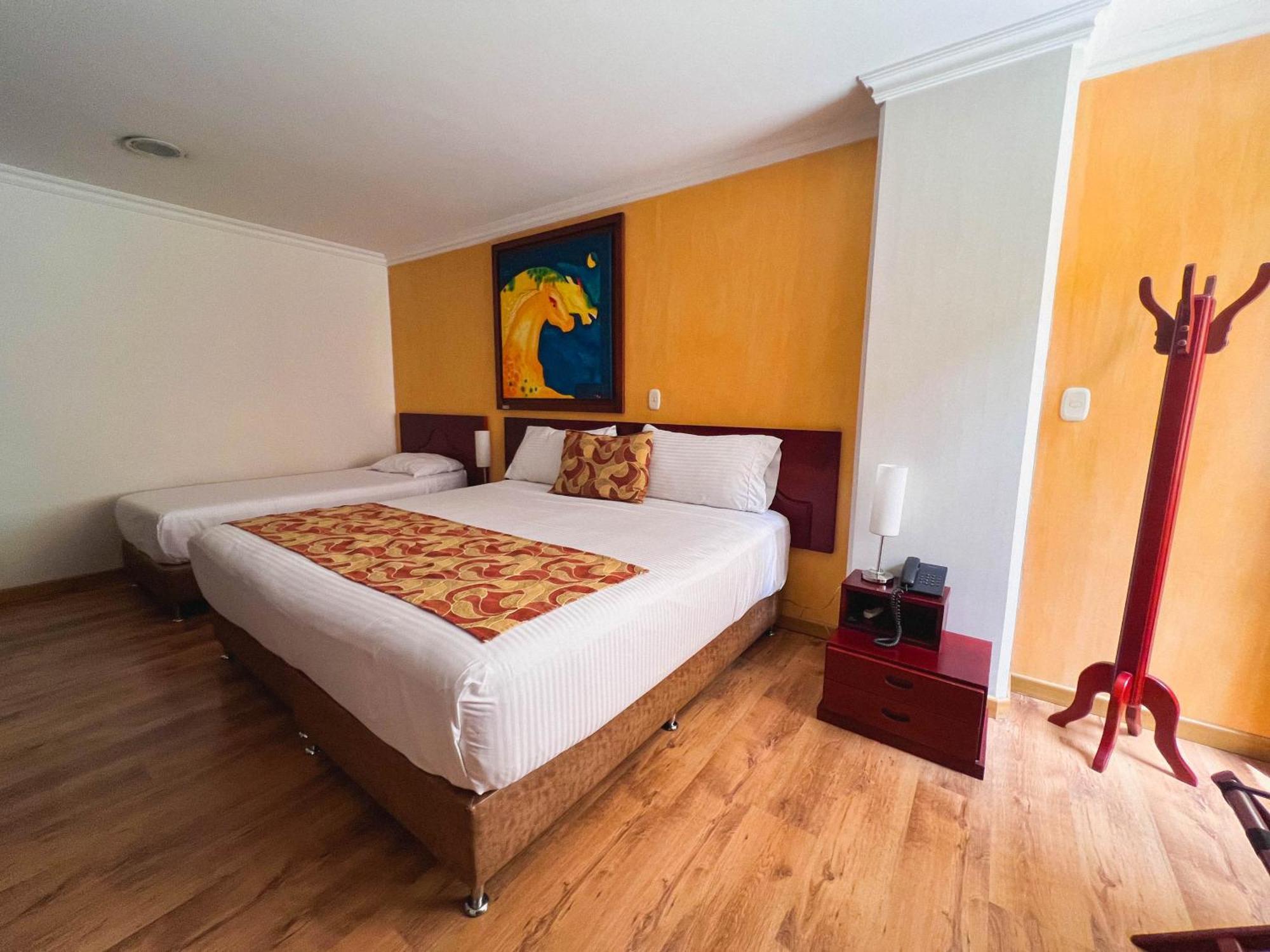 Hotel Luxor Pereira Kültér fotó