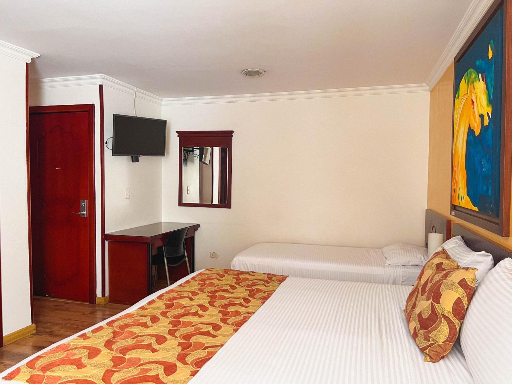 Hotel Luxor Pereira Kültér fotó